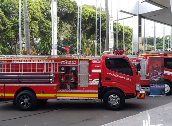 FIRE TRUCK FT 3000-4000 L 9 custom_pumper_2500__4000_l_single_cabin_7